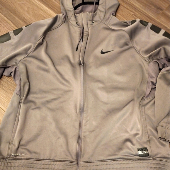Nike Other - Nike Zip up 3X Gray